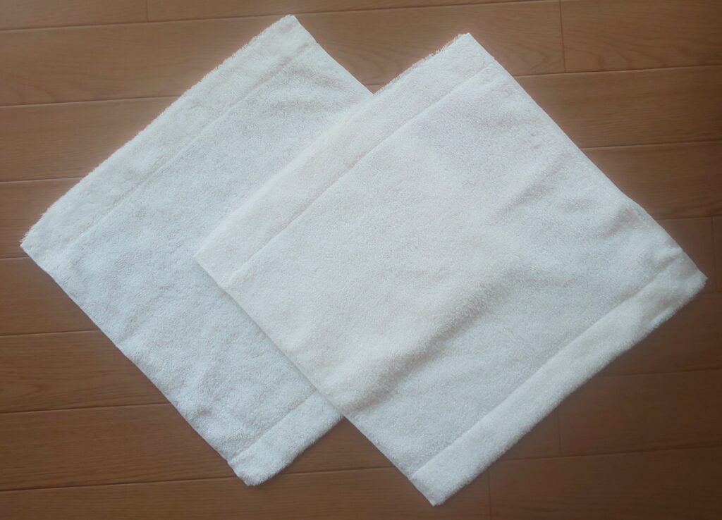 無印良品 ループ付　綿パイルハンドタオル・中厚手／オフ白３４×３５ｃｍ 290円