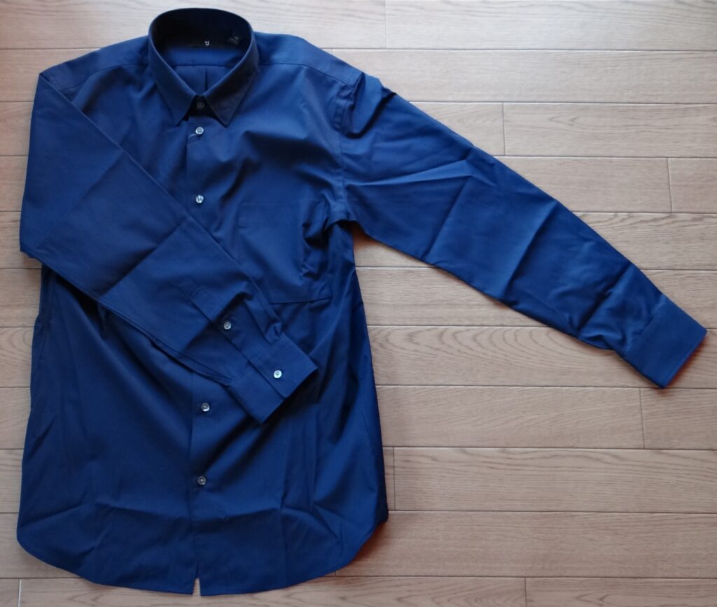 ユニクロ＋J スーピマコットンシャツ（長袖）ネイビー 3,990円