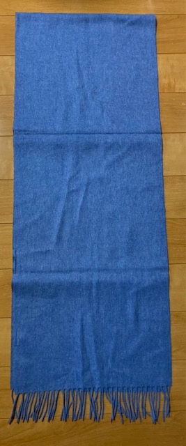 ユニクロ カシミヤマフラー BLUE 4,990円