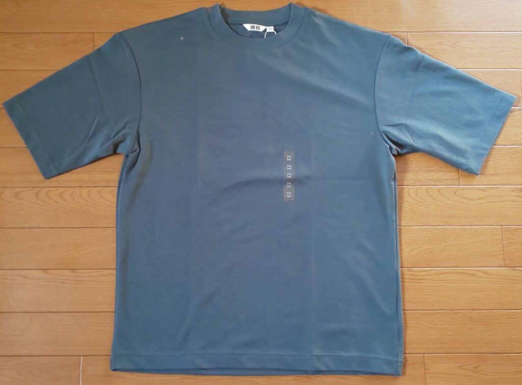 ユニクロU エアリズムコットンオーバーサイズTシャツ（5分袖）67 BLUE
